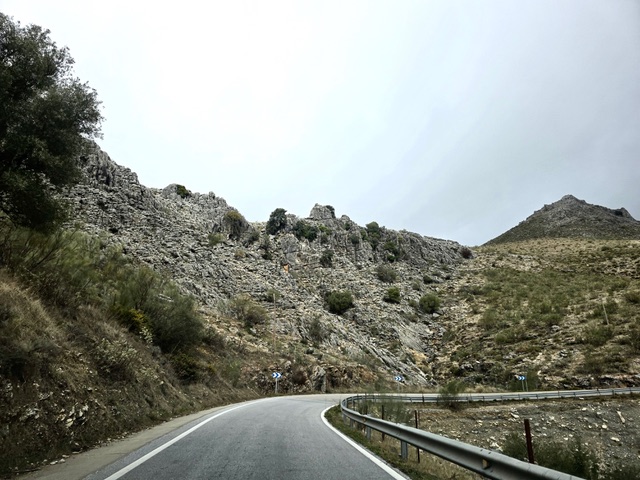 The road with los Riscos de Cartajima in the background. Photo © Karethe Linaae